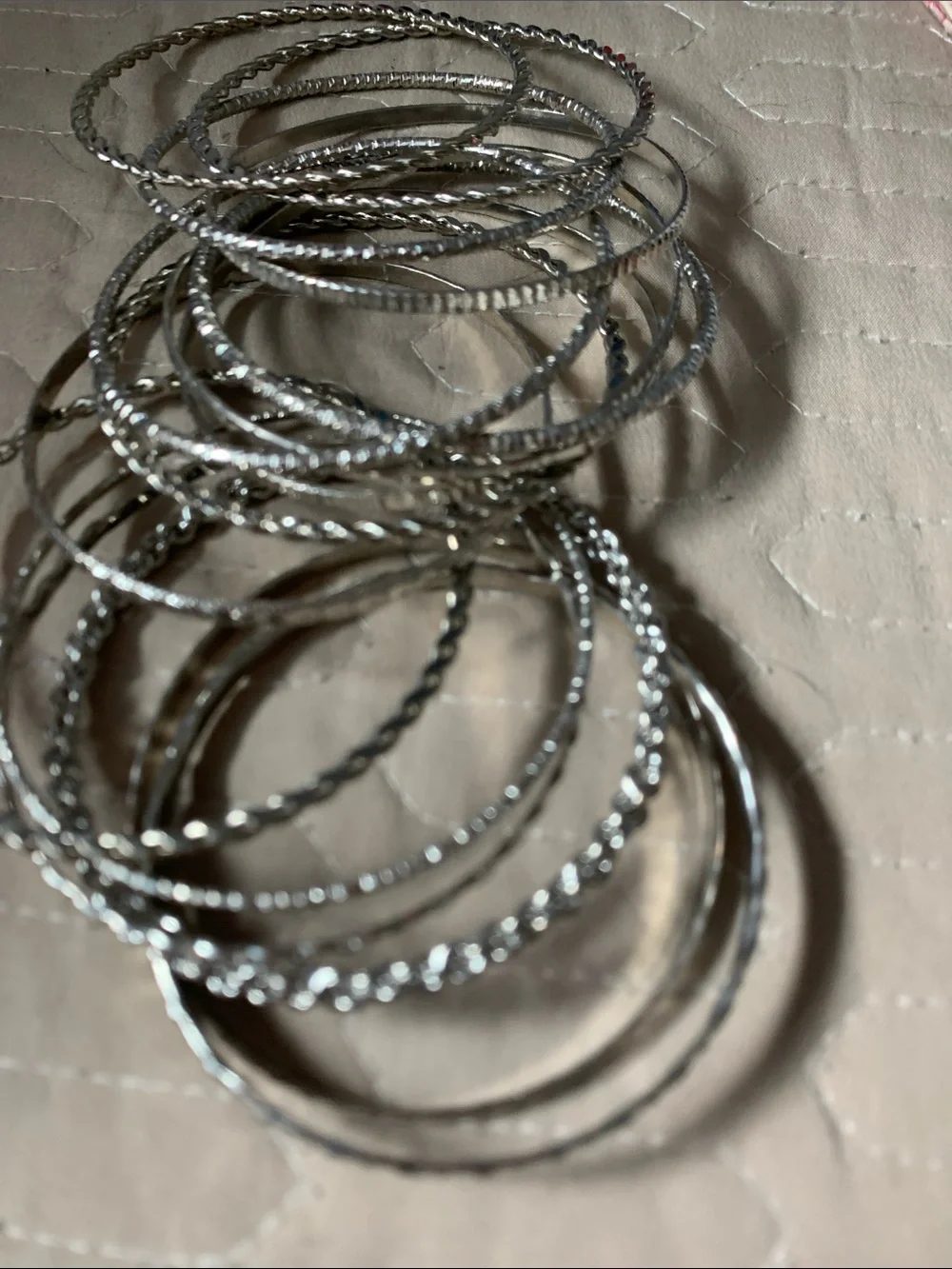 N/A chic silver